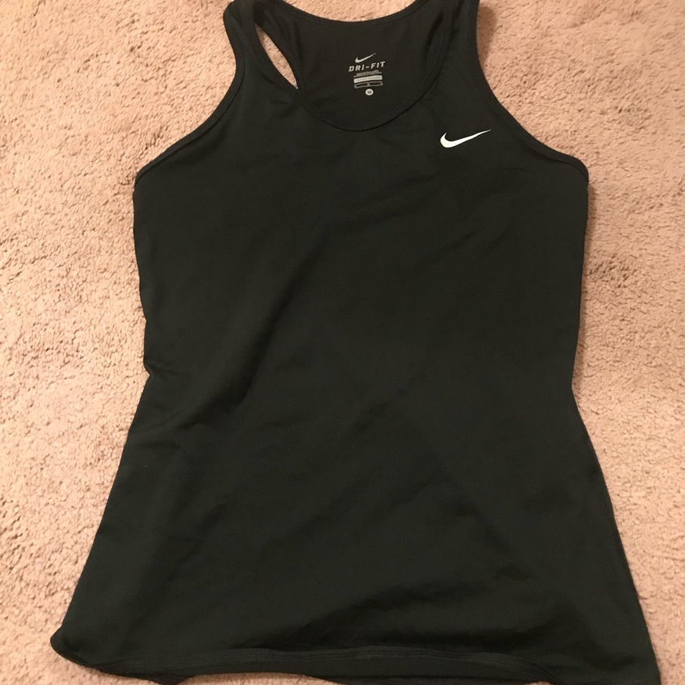 Nike top